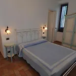 Sandra 3* Corniglia