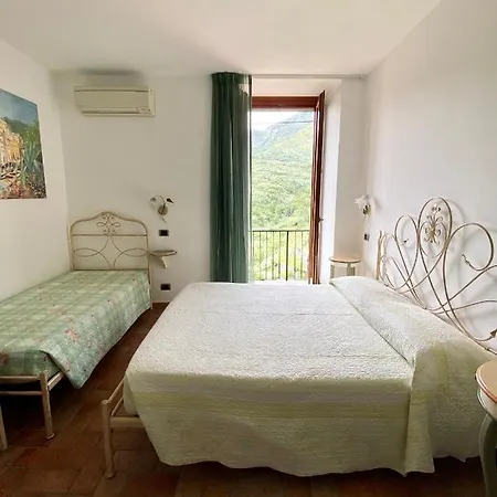 Sandra 3* Corniglia