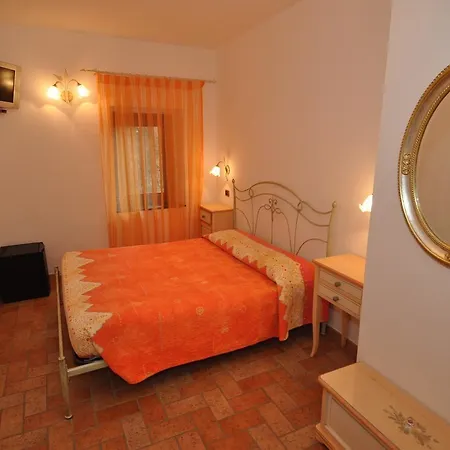 Sandra Гостевой дом 3*