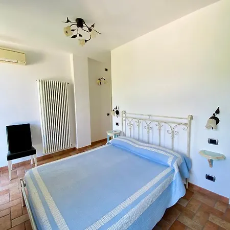 Sandra 3* Corniglia
